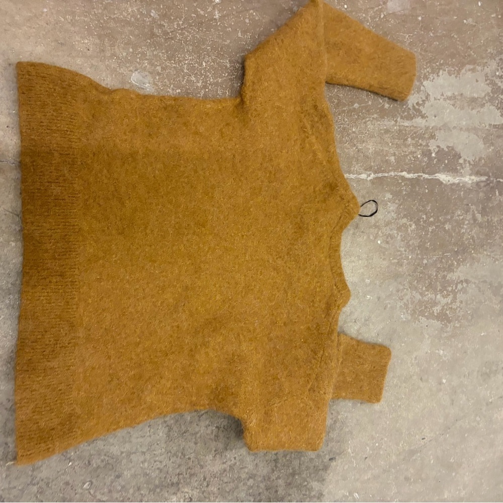 H&M Warm Tan wool alpaca blend sweater - Picture 4 of 4